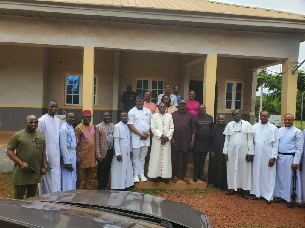 ANGLICAN BISHOP OF NSUKKA DIOCESE PAYS COURTESY VISIT TO FEDERAL POLYTECHNIC OHODO, PLEDGES SUPPORT